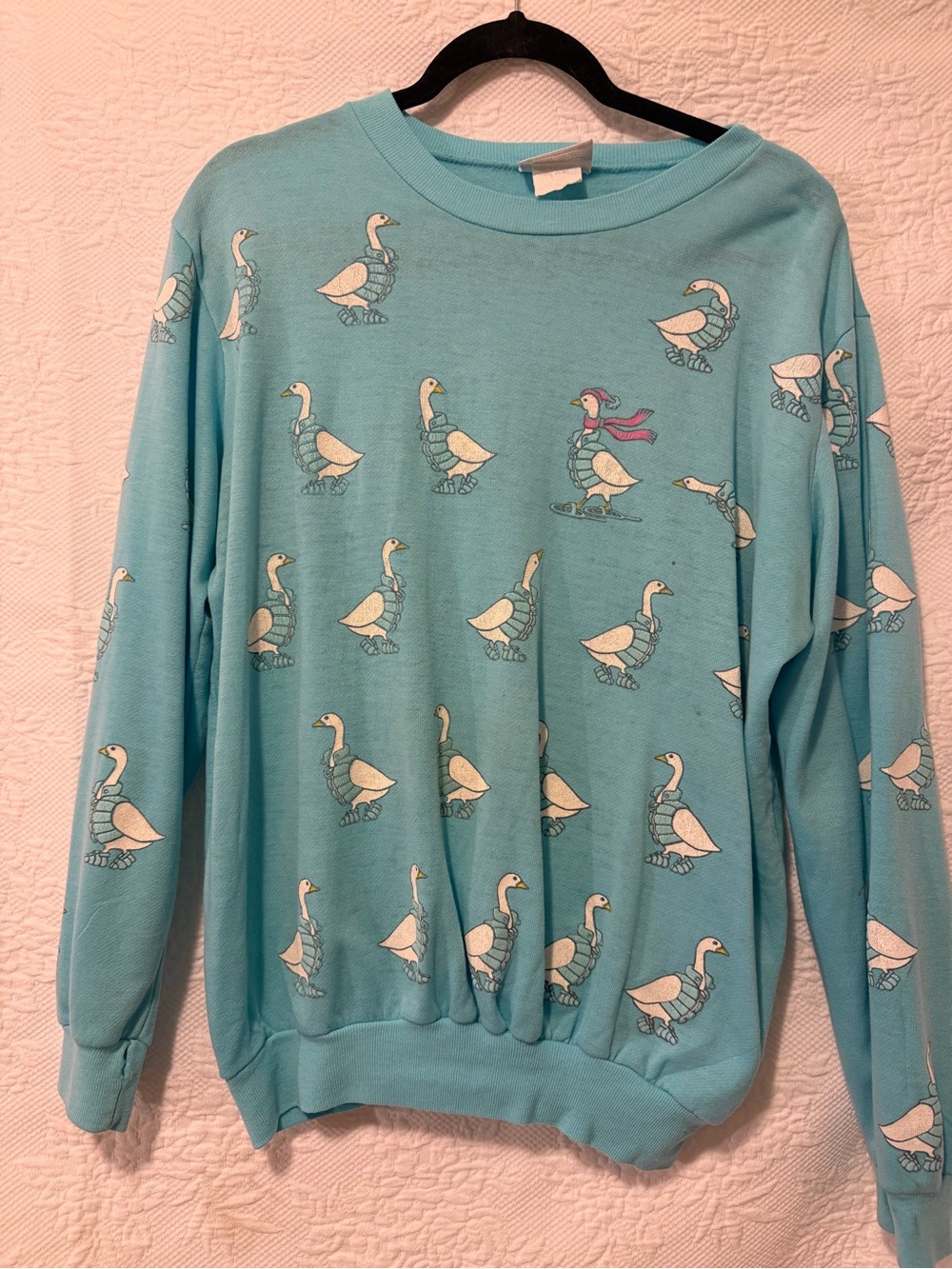 VTG Scarab Goose Print Sweatshirt Snowshoes Goose Novelty Blue Crewneck USA L/XL